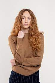 A classic crew neck sweater in cashmere that features a ribbed neck, hem and sleeve cuffs, the sanni is an elevated wardrobe essential. Women S Soft Lightweight Alpaca Crew Neck Jumper In Camel Study 34