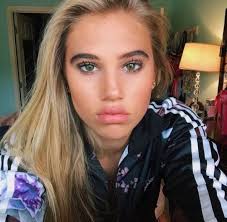 Meredith mickelson pays tribute to brother. Mickelson Meredith Meredith Mickelson Beautiful Face Makeup Looks