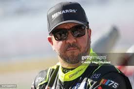 Jim Oliphant's Instagram, Twitter & Facebook