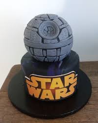 Gateau 3d Etoile Noir De Star Wars Cake Food Desserts