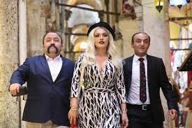 Asim noyan swindles people with his lies and games. Kinostar Filmverleih