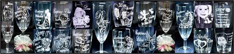 La gravure du motif de son choix sur la lunette, les vitres. Accueil Verre Grave Flute Gravee Mariage Bapteme Anniversaire Entreprise Www Gravure Sur Verre Mariage Bapteme Com