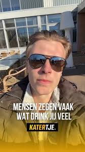 Wij zijn niet hetzelfde. Dus laat dat water een keer staan en pak gewoon  zo’n lekker biertje #katertje, 🎥 TT: gewoonsandor