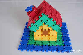 Les Clics Super Jeu De Construction Lucky Sophie Blog Famille Voyage En 2020 Jeu De Construction Super Jeux Idee De Jeux