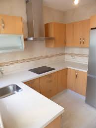 Robots de cocina ollas gm barbacoas eléctricas batidoras freidoras sin aceite freidoras con legitimidad: Cocinas Jimenez On Twitter Cocina En Formica Color Haya Encimera Silestone Blanco City Http T Co Ivt5egossc