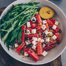 Dass ich mit wassermelone und feta keine gänzlich neue kombination gefunden habe, ist mir bewusst. Vegan Watermelon Feta Salad Freistyle By Verena Frei