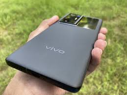 Vivo X70 Pro+ Review with Pros and Cons ...