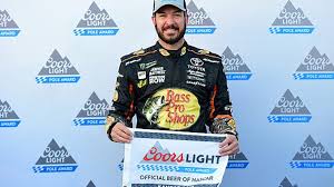 Alex bowman steals toyota owners 400 victory from denny hamlin. King Of The Mile And A Half Martin Truex Jr Takes The Pole At Kansas Cupscene Com
