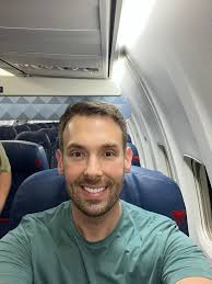 En route to California for my audience reading in Lancaster! See you  tomorrow! ❤️Bill Tickets:  https://billphilipps.ticketleap.com/lancaster-ca---expect-the-unexpected-audience-reading-12-9-23/