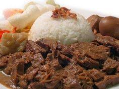 Saat ini usia dari ibu (yu djum) telah mencapai 80 satu porsi gudeg yu djum berisi nasi, gudeg plus areh kental, sambal krecek dan lauk. Resep Makanan Resep Gudeg Jogja Kering Resep Gudeg Jogja Komplit Resep Gudeg Jogja Asli Resep Sambal Goreng Krecek Resep Masakan Makanan Makanan Indonesia
