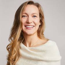 Celebrating 5 Years of Solopreneurship with Gratitute 🎂 🙏 What began as a  six-month experiment has become the most fulfilling chapter of my career.  🎥 This video captures a few highlights —…