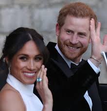 Priyanka Chopra and Nick Jonas Recreated Meghan Markle and Prince Harry's  Engagement Photo