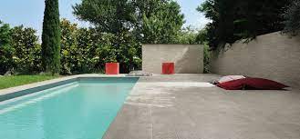 Fliesen können eine echte bereicherung für den pool sein. Swimming Pool Fliesen Aus Feinsteinzeug Ceramiche Caesar