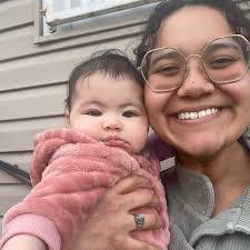 Madeline Yates's Instagram, Twitter & Facebook