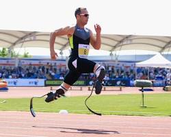 Image of Oscar Pistorius on his prosthetic blades