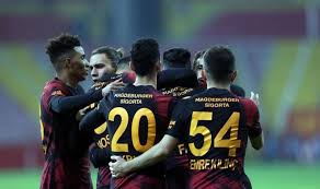 Galatasaray'ın uefa şampiyonlar ligi 2. Psv Galatasaray Maci Seyircili Oynanacak
