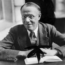 Arguably, he is the first major modern writer of the 20th century, as there is american literature before main street (1920) and after that seminal novel, which revolutionized writing in the us. Sinclair Lewis To Debate Calisphere
