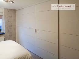 inbouwkast met schuifdeuren en horizontale groeven schuifdeur schuifdeur kast slaapkamer