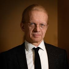 Thomas Kuehne's Instagram, Twitter & Facebook