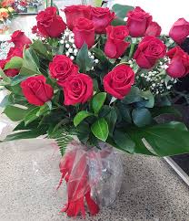 Beauty in simple details of floral design. Luscious Lips 2 Dozen Long Stem Roses In Huge Glass Vase Flowers By Marisa Salisbury Florist