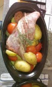Lapin Roti Au Four Qui Cuit Tout Seul Recette Recette Lapin Lapin Roti Recettes De Cuisine