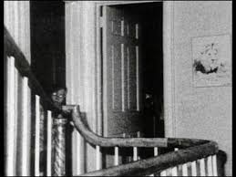 The amityville house officially sold in february 2017 to an undisclosed owner for $605,000, which was $200,000 less than the original. Mythen German Der Amityville Horror