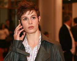 Témoigne la soeur de brigitte troadec. File Cecile De France 2 Jpg Wikimedia Commons