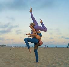 Yoga poses for 2 people, aka partner yoga! Pin By Anna Sten On Acro Ideas Couples Yoga Poses Acro Yoga Poses Two Person Yoga Poses