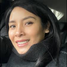 Do you need to dehydrate and prime the nail before applying builder gel?