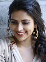 Smile...we live in paradise ✨️