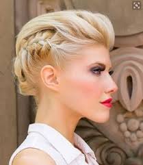 Que vous ayez les cheveux longs ou que vous envisagiez de les laisser pousser, il y a surement une coiffure qui vous correspondra! 14 Meilleures Idees Sur Coiffure Annee 30 Coiffure Coiffure Annee 30 Coiffure Mariage