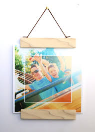 Membuat bingkai foto dari bahan kardus bekas tentu sangat mudah. 7 Cara Bikin Bingkai Foto Buatan Sendiri Yang Unik Dan Cantik