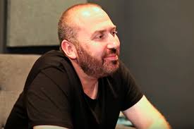 Serialul vlad spune povestea lui adrian (anghel damian), tânărul care a fost închis. Is Dj Vlad An Informant Allhiphop Com