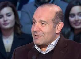 علوش: قهر اللبنانيين ويأسهم في رقبة حزب باسيل غرّد نائب رئيس تيار المستقبل  النائب السابق مصطفى علوش عبر "تويتر" بالقول:" البهتان في اللغة العربية هو  ان ترتكب الجريمة وتتهم الاخر بها بيان