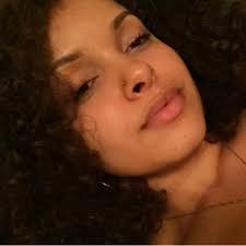 nina. (@ninadelaflores)