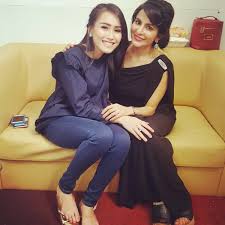 Heboh i ngintip ayu ting ting latihan, pelatihnya dapat untung banyak. Roop Durgapal On Twitter With This Very Sweet And Humble Star Ayutingting