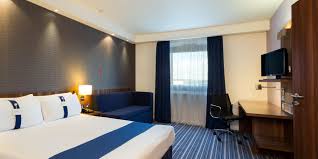 Hotel has 6 meeting rooms all with natural daylight, and can accommodate up to 70 delegates in theatre style. Hotel Beim Flughafen Stansted Holiday Inn Express Harlow