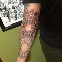 If your ideas are large or complex and/or require a large degree of design discussion or drawing it is always best to book an appointment directly with whichever artist you feel would best suit the work, you can view all our artists portfolios. Walk The Line Tattoo Escandon 1 Tip