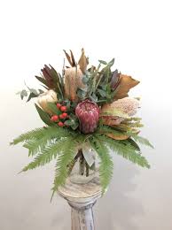 Seeds and flowers of the acacia were ground to make a kind of flour that could be mixed with water to make a simple cake. Native Flowers Jar Online Delivery Perth The Twisted Tulip