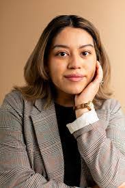 Julia Godwin's Instagram, Twitter & Facebook