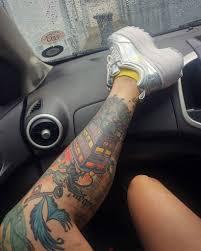 The sorting hat is illustrated among other symbols such as the golden snitch, harry potter's glasses, a lightning bolt, hedwig the owl, the numbers 9 3/4 to represent the hogwarts express platform, and the symbol for the deathly hallows! Top 85 Best Harry Potter Tattoo Ideas 2021 Inspiration Guide