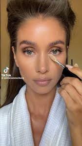 Clementine Bell (Clementine9194)