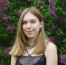 Anne Hovey's Instagram, Twitter & Facebook