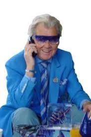 Nous avons in chien.il est petit.atho a sa petit maison.elle est rouge.jacques et lucie ont aussi un chien.c'est le frere de notre athos.j. Chez Michou L Homme En Bleu Nous Livre Ses Secrets Artistikrezo