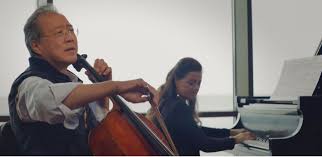 Le grand et terrible magicien d'oz. Yo Yo Ma Et Kathryn Stott Reprennent La Chanson Over The Rainbow Du Magicien D Oz