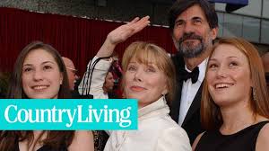 Coal miner's daughter (1980), for. Sissy Spacek And Jack Fisk S 43 Year Marriage Is One For The Books Country Living Youtube