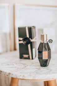Viktor Rolf Flowerbomb Midnight Eau De Parfum Review Emtalks Eau De Parfum Flower Bomb Viktor Rolf