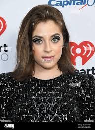 Ariel Chandler's Instagram, Twitter & Facebook