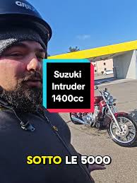 Suzuki Intruder 1400 Custom