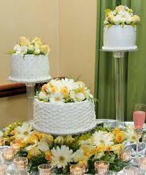 3 Separate Tier Round Wedding Cake With Design And Flowers Round Wedding Cakes Buttercream Wedding Cake Tiered Wedding Cake